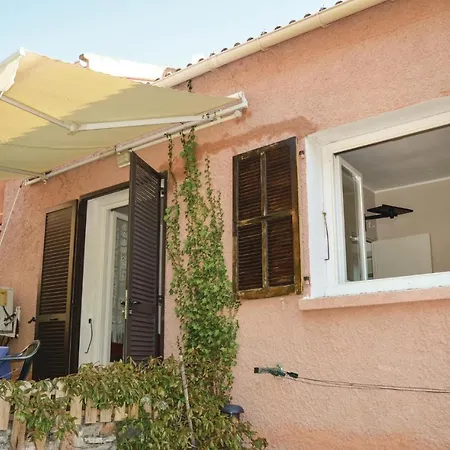 Two-bedroom Holiday In Сан-Николао
