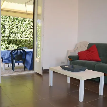 Дом отдыха Two-bedroom Holiday In